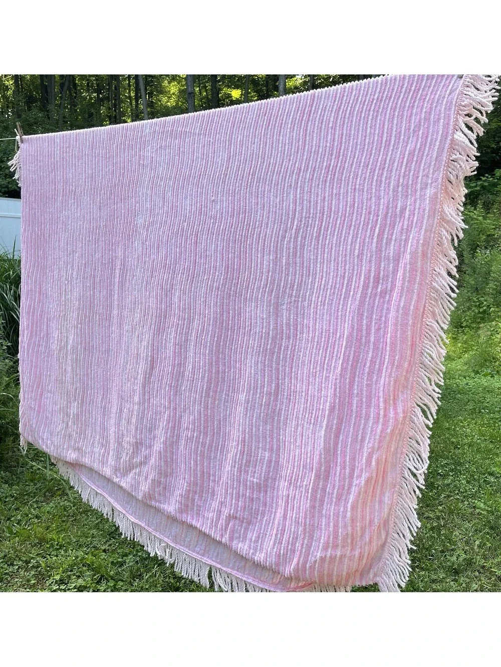 VTG Pastel Two-toned Ribbed Pink 100% Acrylic Chenille Blanket 70x100” Fringe